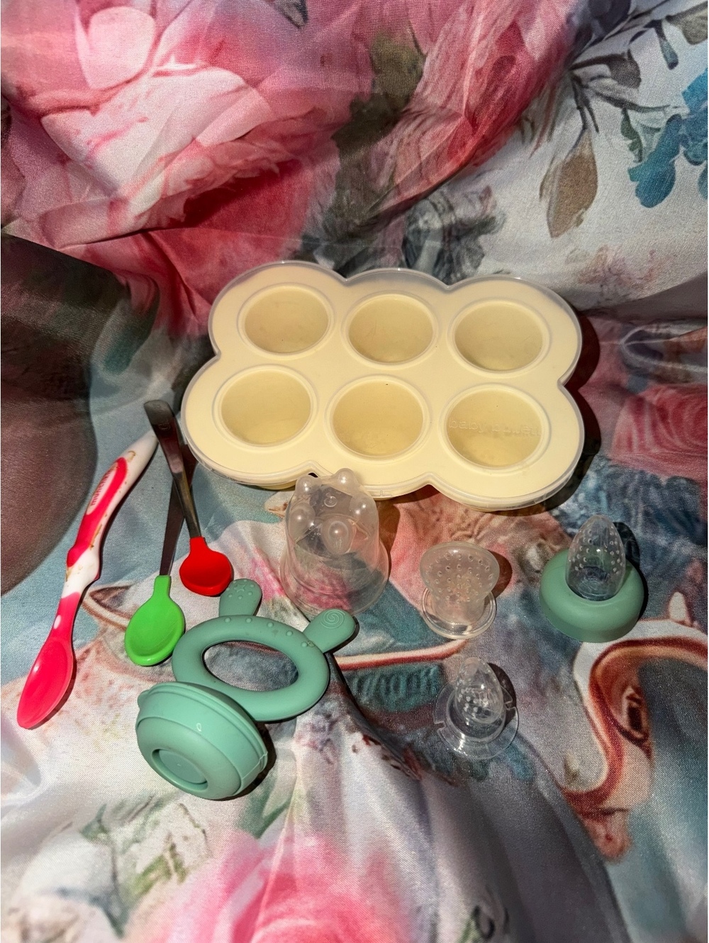Baby Feeding and Teething Set with Silicone Spoons and Food-